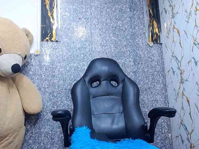 isa-x18 Live Webcam on BongaCams