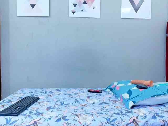 lindaa022 webcam