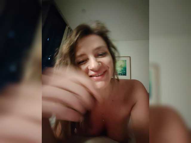 AnaMyself live webcam show