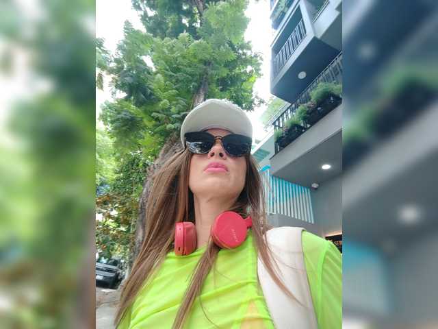 livemyself1 cam belle