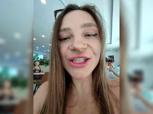 AnnMyself webcam