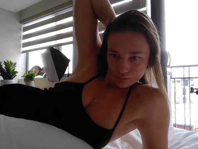 AnnMyself webcam