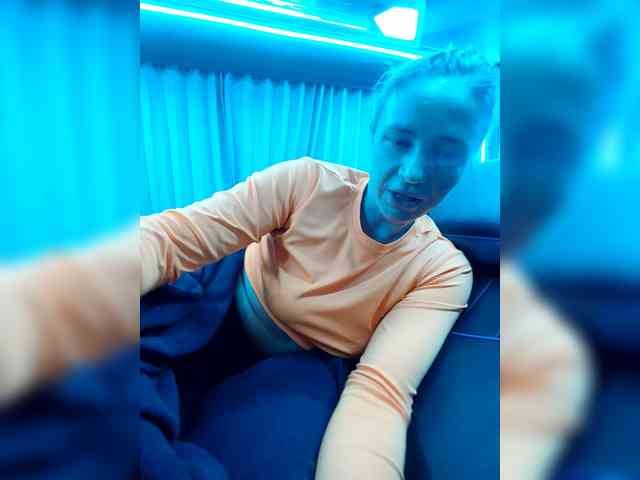 AnnMyself webcam