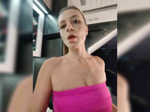 AnnMyself webcam