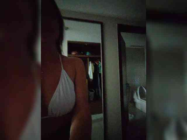 AnnMyself webcam