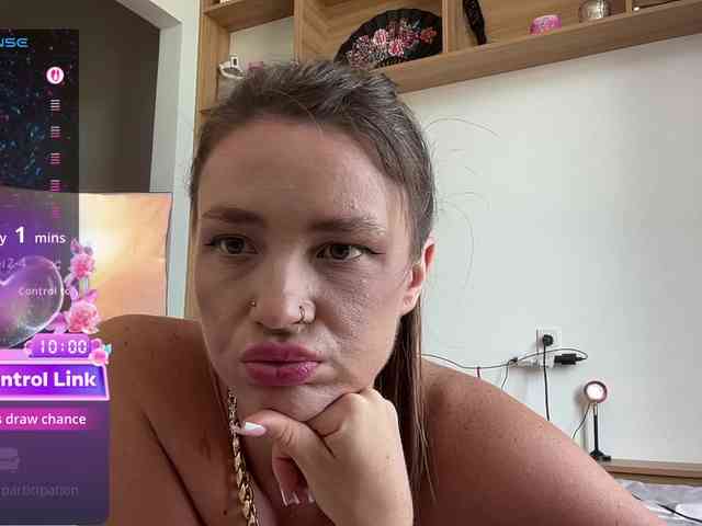 AnnMyself webcam
