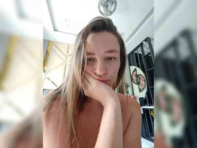 AnnMyself webcam