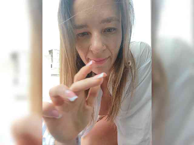 AnnMyself webcam