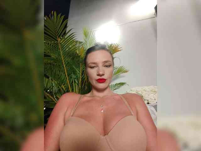 AnnMyself webcam
