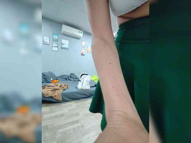 AnnMyself webcam
