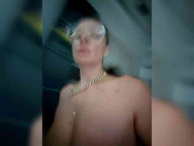 AnnMyself webcam