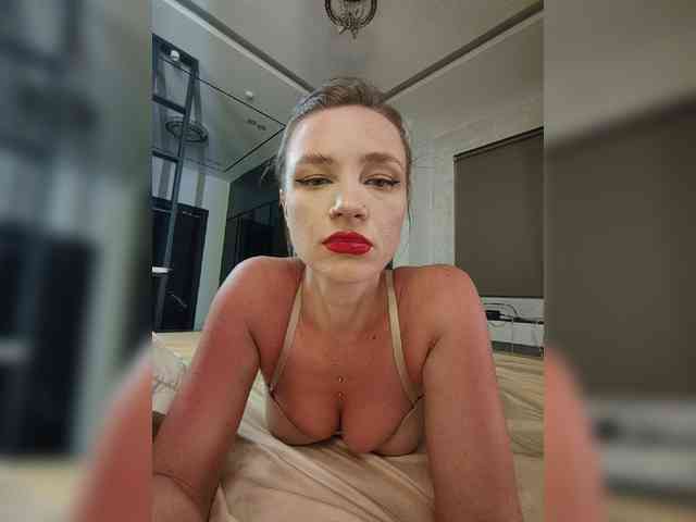 AnnMyself webcam