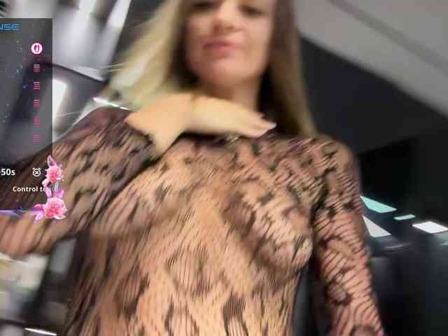 AnnMyself webcam