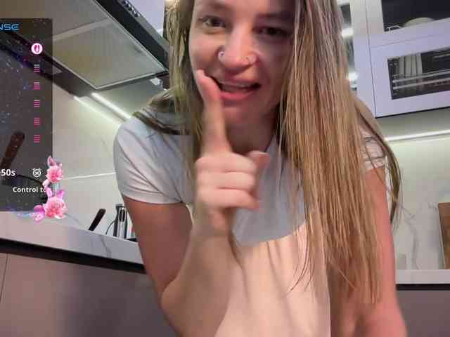 AnnMyself webcam
