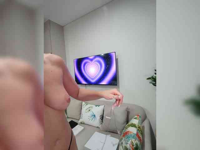 AnnMyself webcam