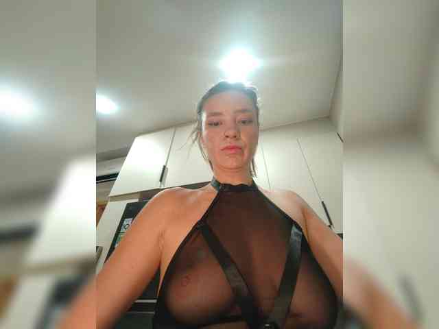 AnnMyself webcam