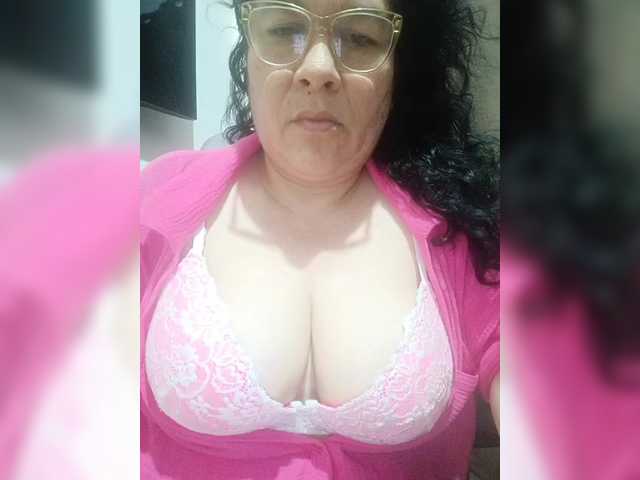 SashaSecret25's BongaCams show and profile