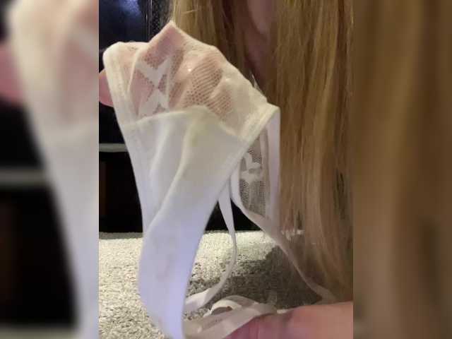 Mokraia-pisia333's BongaCams show and profile