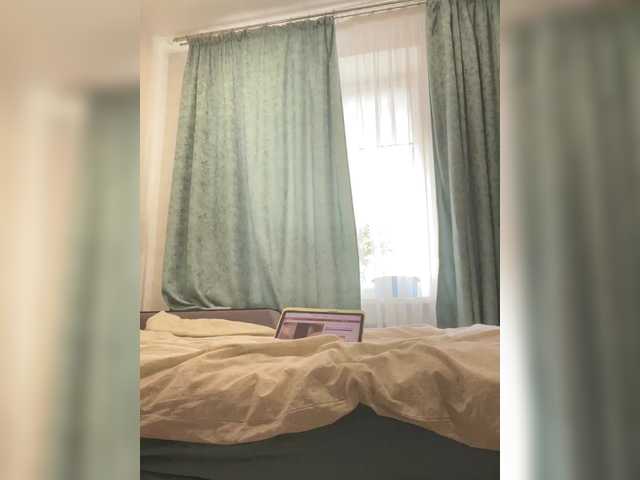 Mokraia-pisia333's BongaCams show and profile