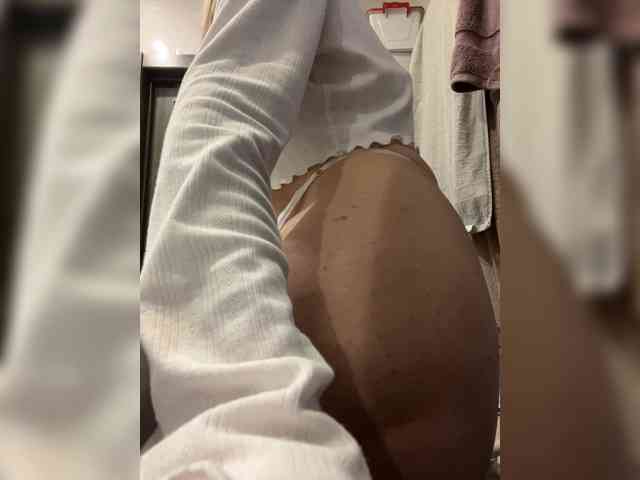 Mokraia-pisia333 Live Webcam on BongaCams