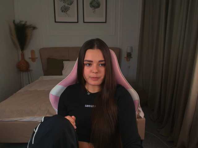 EvaRaider live cam on BongaCams