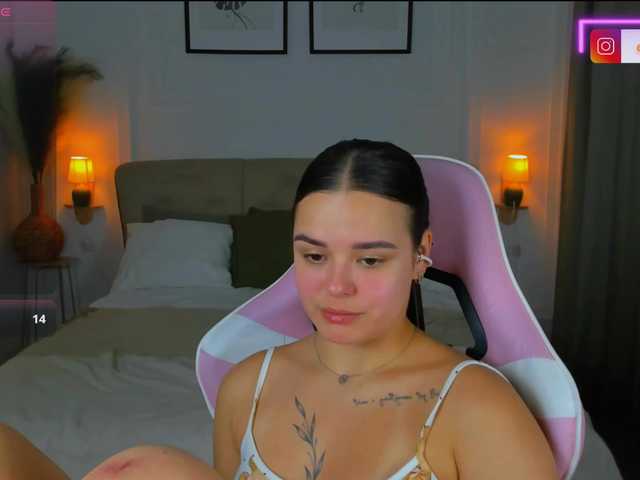 EvaRaider live cam on BongaCams