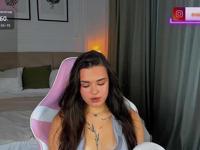 EvaRaider live cam on BongaCams