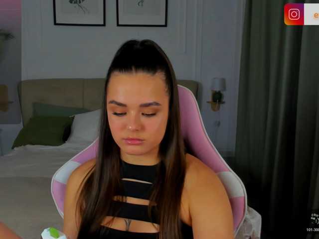 EvaRaider live cam on BongaCams