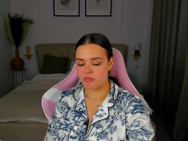 EvaRaider live cam on BongaCams