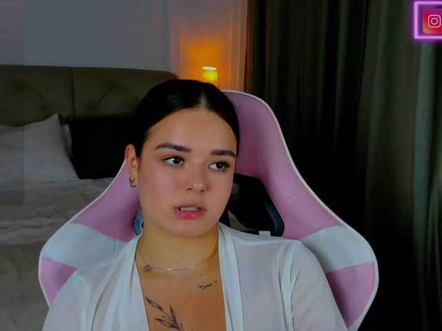 EvaRaider live cam on BongaCams