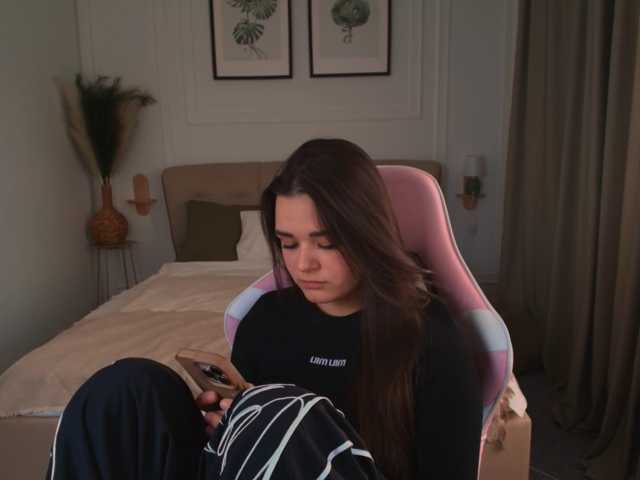 EvaRaider live cam on BongaCams