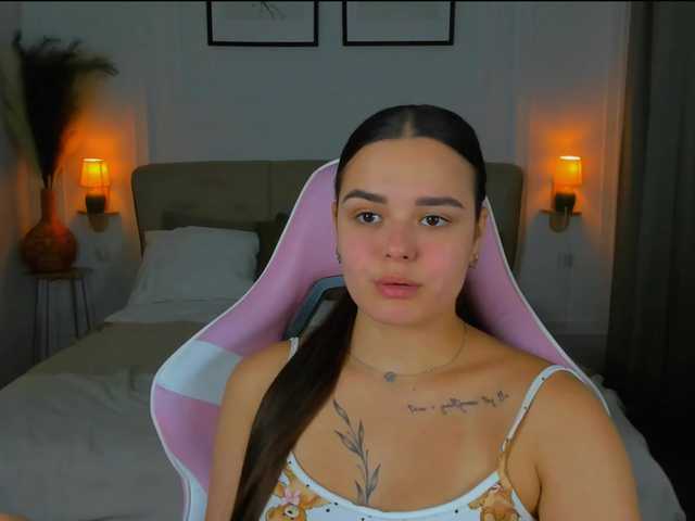 EvaRaider live cam on BongaCams
