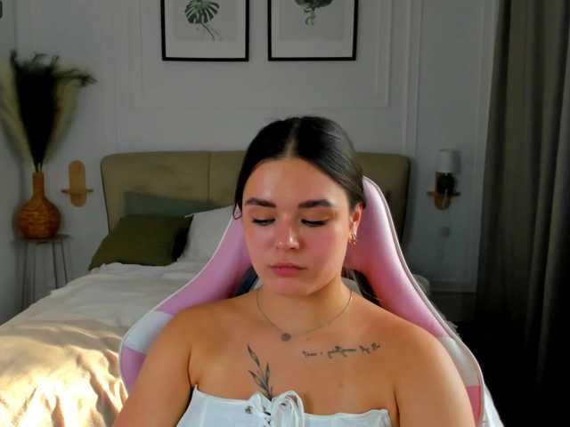 EvaRaider live cam on BongaCams