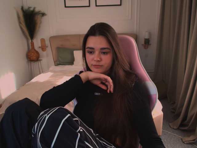 EvaRaider live cam on BongaCams
