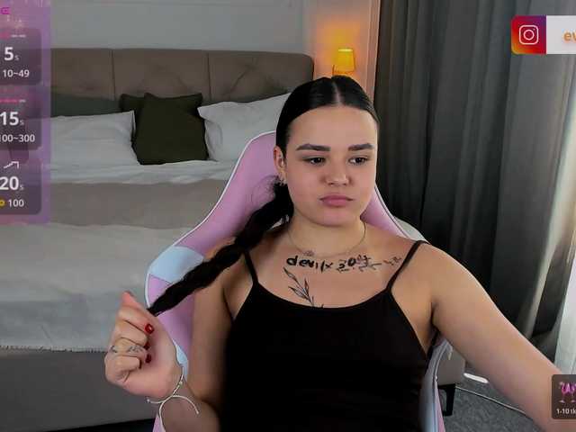 EvaRaider live cam on BongaCams