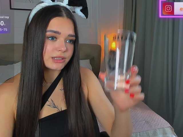 EvaRaider live cam on BongaCams