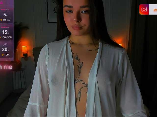 EvaRaider live cam on BongaCams