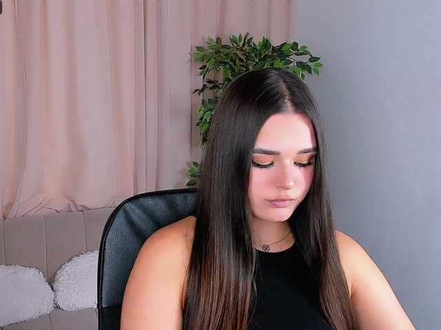EvaRaider live cam on BongaCams