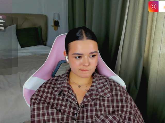 EvaRaider live cam on BongaCams