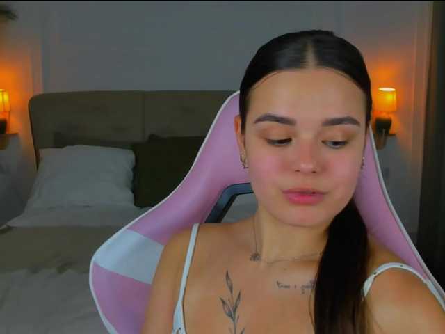 EvaRaider live cam on BongaCams
