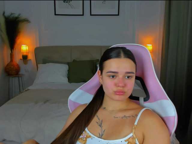 EvaRaider live cam on BongaCams