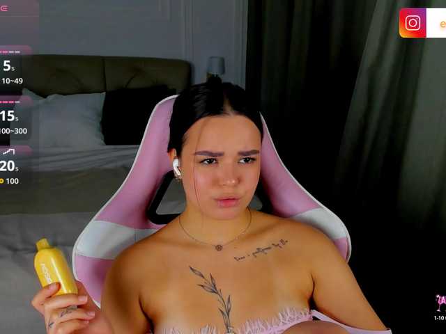 EvaRaider live cam on BongaCams