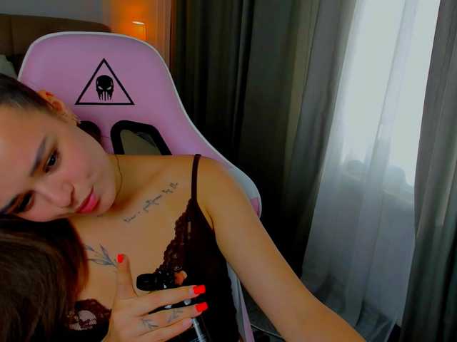 EvaRaider live cam on BongaCams