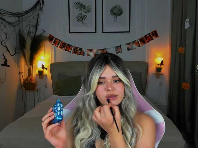 EvaRaider live cam on BongaCams
