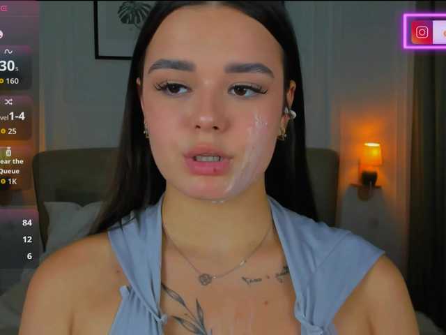 EvaRaider live cam