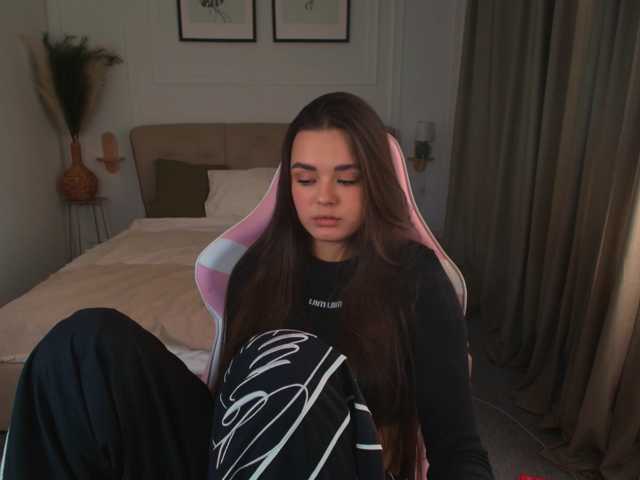 EvaRaider live cam on BongaCams