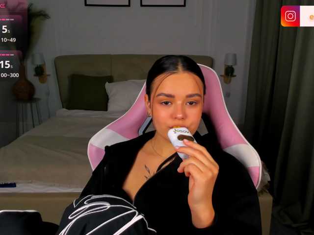 EvaRaider live cam on BongaCams