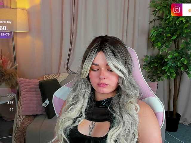 EvaRaider live cam on BongaCams