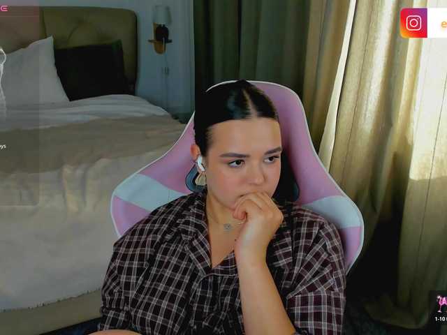 EvaRaider live cam on BongaCams