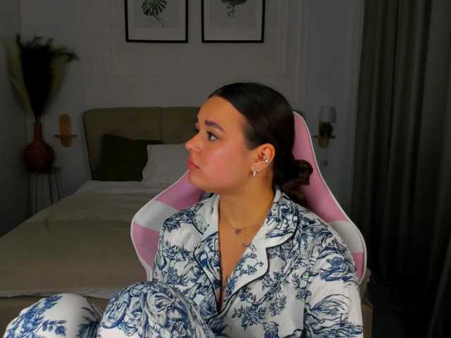 EvaRaider live cam on BongaCams